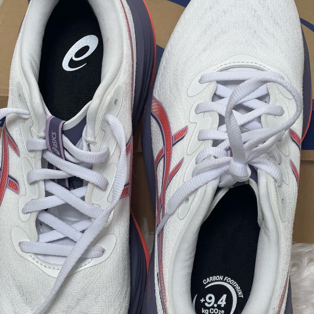 ASICS Gel-Cumulus (27) SZ: (8.5) White,Grayish,Purple, Coral, Shoes Tried-On NIB - Picture 2 of 9
